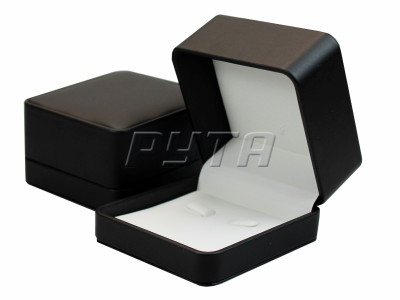 7924000 Футляр с подсветкой для украшений (92х92х52)